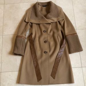 Classic coat with leather belt